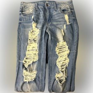 Almost famous size 9 boyfriend women’s jeans